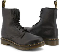 Dr. Martens 1460 - Zwart/geel - Laarzen - Unisex - Maat 39 -Nike Winkel 1200x1053 2