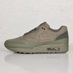 Nike Air Max 1 | V SP 'Patch' | Steel Green | 704901-300 | Maat 43 | Mens US 9.5 | UK 8.5 | CM 27.5 26 Nike Air Max 1 | V SP 'Patch' | Steel Green | 704901-300 | Maat 43 | Mens US 9.5 | UK 8.5 | CM 27.5 -Nike Winkel 1200x1200 31