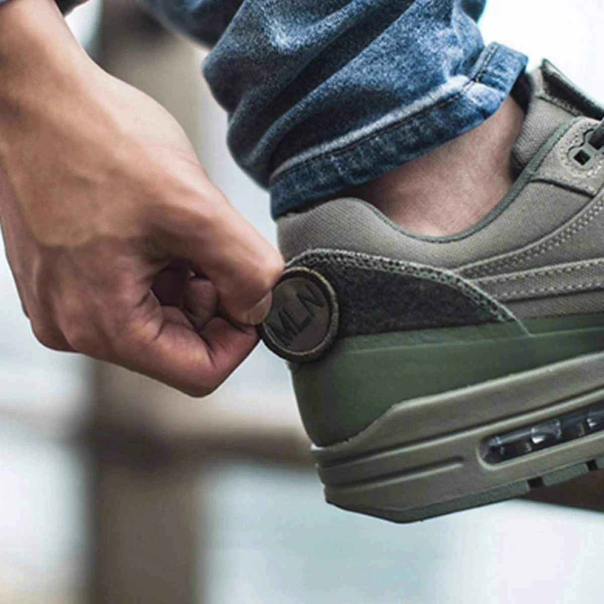 Nike Air Max 1 | V SP 'Patch' | Steel Green | 704901-300 | Maat 43 | Mens US 9.5 | UK 8.5 | CM 27.5 18 Nike Air Max 1 | V SP 'Patch' | Steel Green | 704901-300 | Maat 43 | Mens US 9.5 | UK 8.5 | CM 27.5 - Afbeelding 16