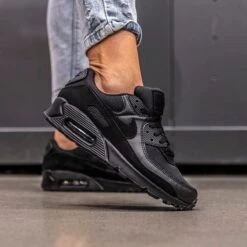 Nike Air Max 90 - Sneakers - Black/Black-Black - Maat 35.5 - Unisex -Nike Winkel 1200x1200 39