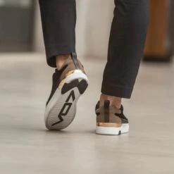 VO7 - DXB Suede Sneaker Boots Heren - Zwart - Goud - Suede Leer - Nette Heren Schoenen - Leren Lage Sneakers - Memory Shape Zolen Voor Extra Comfort - Herenschoenen - Maat 41 -Nike Winkel 1200x1200 71