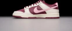 Nike Dunk Low Retro PRM Valentine's Day (2023) DR9705-100 Maat 42.5 Kleur Als Op Foto Schoenen -Nike Winkel 1200x516 4