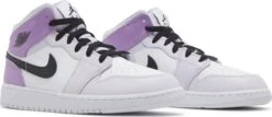 Nike Air Jordan 1 Mid Barely Grape (GS) Maat 39/6.5Y DQ8423-501 -Nike Winkel 1200x521 2