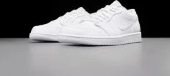 Nike Air Jordan 1 Low Triple White (2022) 553558-136 Maat 42 Wit Schoenen -Nike Winkel 1200x537 6