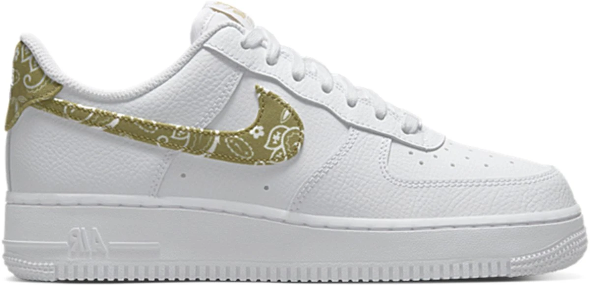 NIKE AIR FORCE 1 07 ESS SNEAKER MAAT 37.5 3 NIKE AIR FORCE 1 07 ESS SNEAKER MAAT 37.5