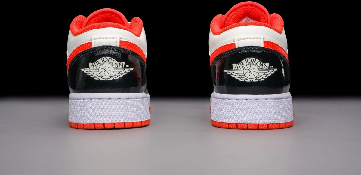 Nike Air Jordan 1 Low Halloween (2023) (GS) DV1335-800 Maat 39 Kleur Als Op Foto Schoenen 4 Nike Air Jordan 1 Low Halloween (2023) (GS) DV1335-800 Maat 39 Kleur Als Op Foto Schoenen - Afbeelding 2