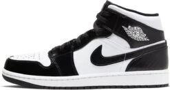 Nike Air Jordan 1 Mid SE ASW, Black/White, DD1649 001, EUR 42 -Nike Winkel 1200x640