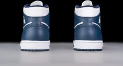 Nike Air Jordan 1 Mid, White Metallic Gold Obsidian, 554724-174, EUR 42.5 -Nike Winkel 1200x649