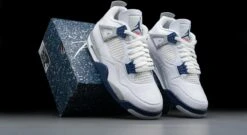 Nike Air Jordan 4 Retro Midnight Navy DH6927-140 Maat 43 Kleur Als Op Foto Schoenen -Nike Winkel 1200x655 1