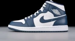 Nike Air Jordan 1 Mid, White Metallic Gold Obsidian, 554724-174, EUR 42.5 -Nike Winkel 1200x665 3