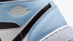 Nike Air Jordan 1 Mid (GS) Ice Blue/Black-Sail-White, 555112-401, EU 38 10 Nike Air Jordan 1 Mid (GS) Ice Blue/Black-Sail-White, 555112-401, EU 38 -Nike Winkel 1200x674 2