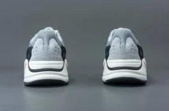 Adidas Yeezy Boost 700 Wave Runner Solid Grey B75571 Maat 40 2/3 GRIJS Schoenen 27 Adidas Yeezy Boost 700 Wave Runner Solid Grey B75571 Maat 40 2/3 GRIJS Schoenen -Nike Winkel 1200x788 1