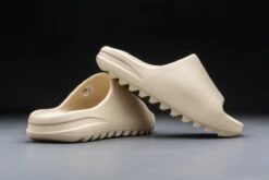 Adidas Yeezy Slide Bone (2022 Restock) FZ5897 Maat 44 1/2 Kleur Als Op Foto Schoenen -Nike Winkel 1200x800 132