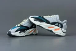 Adidas Yeezy Boost 700 Wave Runner Solid Grey B75571 Maat 40 2/3 GRIJS Schoenen 23 Adidas Yeezy Boost 700 Wave Runner Solid Grey B75571 Maat 40 2/3 GRIJS Schoenen -Nike Winkel 1200x800 141