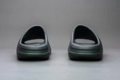 Adidas Yeezy Slide Onyx HQ6448 Maat 39 Kleur Als Op Foto Schoenen 15 Adidas Yeezy Slide Onyx HQ6448 Maat 39 Kleur Als Op Foto Schoenen -Nike Winkel 1200x800 149