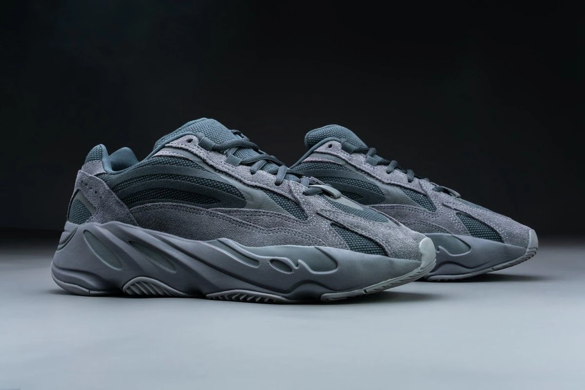 Adidas Yeezy Boost 700 V2 Vanta FU6684 Maat 44 Kleur Als Op Foto Schoenen 4 Adidas Yeezy Boost 700 V2 Vanta FU6684 Maat 44 Kleur Als Op Foto Schoenen - Afbeelding 2
