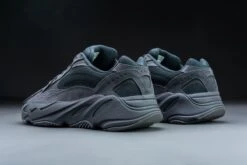 Adidas Yeezy Boost 700 V2 Vanta FU6684 Maat 44 Kleur Als Op Foto Schoenen 15 Adidas Yeezy Boost 700 V2 Vanta FU6684 Maat 44 Kleur Als Op Foto Schoenen -Nike Winkel 1200x800 196