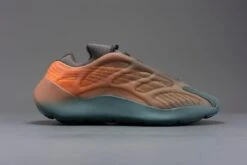 Adidas Yeezy 700 V3 Copper Fade GY4109 Maat 42 2/3 COPPER FADE Schoenen -Nike Winkel 1200x800 24