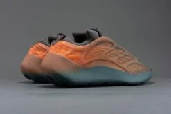 Adidas Yeezy 700 V3 Copper Fade GY4109 Maat 42 2/3 COPPER FADE Schoenen -Nike Winkel 1200x800 25