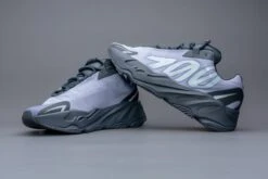 Adidas Yeezy Boost 700 MNVN Geode GW9526 Maat 44 Kleur Als Op Foto Schoenen -Nike Winkel 1200x800 254