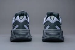 Adidas Yeezy Boost 700 MNVN Geode GW9526 Maat 44 Kleur Als Op Foto Schoenen -Nike Winkel 1200x800 256