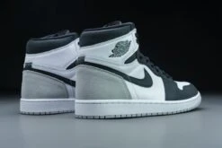 Nike Air Jordan 1 Retro High OG Stage Haze 555088-108 Maat 42 Kleur Als Op Foto Schoenen -Nike Winkel 1200x800 269