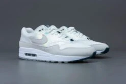 Nike Air Max 1 | AMD La Ville Lumière | DQ9326-100 | Maat 42.5 | US Mens 9 | US Womens 10.5 | UK 8 | CM27.5 | Kleur Als Op Foto -Nike Winkel 1200x800 296