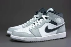 Nike Air Jordan 1 Mid Light Smoke Grey Anthracite 554724-078 Maat 42 Grijs Schoenen -Nike Winkel 1200x800 44