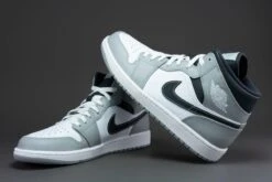 Nike Air Jordan 1 Mid Light Smoke Grey Anthracite 554724-078 Maat 42 Grijs Schoenen -Nike Winkel 1200x800 47