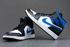 Nike Air Jordan 1 Mid, White/racer Blue-Black, 554724 140, EUR 42 27 Nike Air Jordan 1 Mid, White/racer Blue-Black, 554724 140, EUR 42 -Nike Winkel 1200x800 67