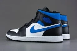 Nike Air Jordan 1 Mid, White/racer Blue-Black, 554724 140, EUR 42 29 Nike Air Jordan 1 Mid, White/racer Blue-Black, 554724 140, EUR 42 -Nike Winkel 1200x800 69