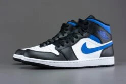 Nike Air Jordan 1 Mid, White/racer Blue-Black, 554724 140, EUR 42 30 Nike Air Jordan 1 Mid, White/racer Blue-Black, 554724 140, EUR 42 -Nike Winkel 1200x800 70
