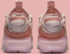 Sneakers Nike Air Max 90 Terrascape "Pink Oxford" - Maat 38.5 -Nike Winkel 1200x925
