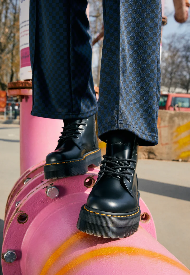 Voorkant -Nike Winkel 42f3378350054a9c879f44d8d789180f